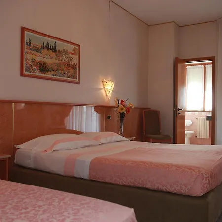 Lanterna Hotel