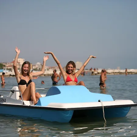 מלון Lanterna 3*